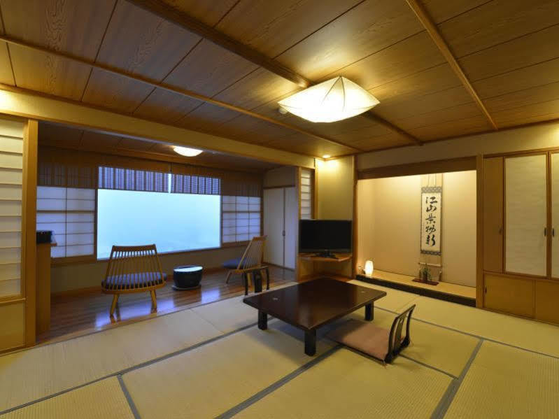 Ryokan Ayu No Sato Hitoyoshi Exteriör bild