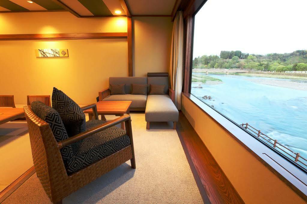Ryokan Ayu No Sato Hitoyoshi Exteriör bild