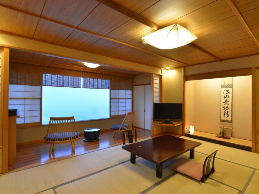 Ryokan Ayu No Sato Hitoyoshi Exteriör bild